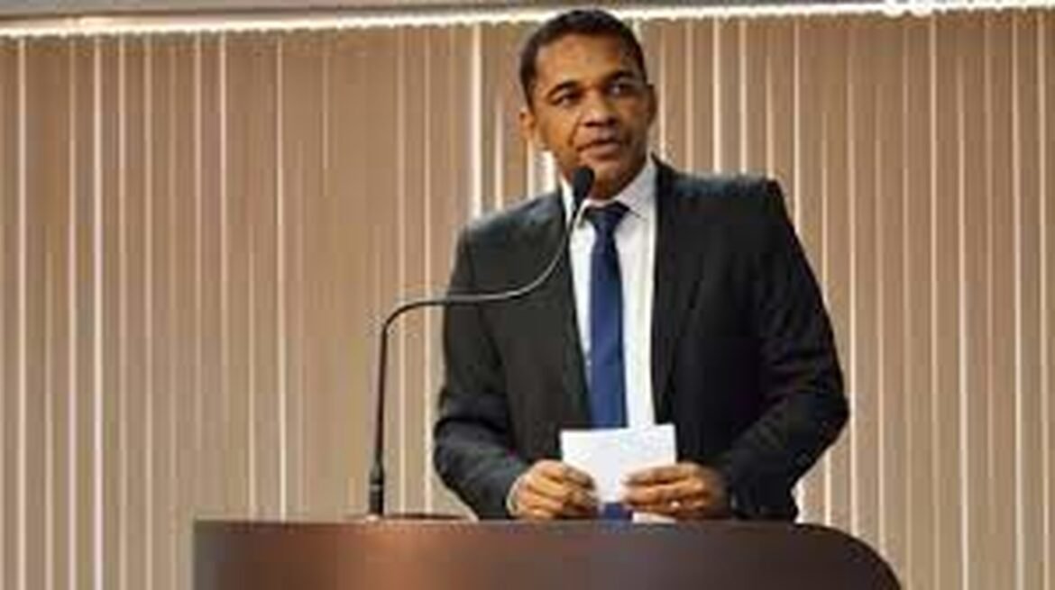 Vereador Waldson da AGESP, Propôs através do requerimento de nº 068/21, a construção de um refeitório, para os servidores da Secretaria Municipal de Infra-estrutura e Serviços Públicos