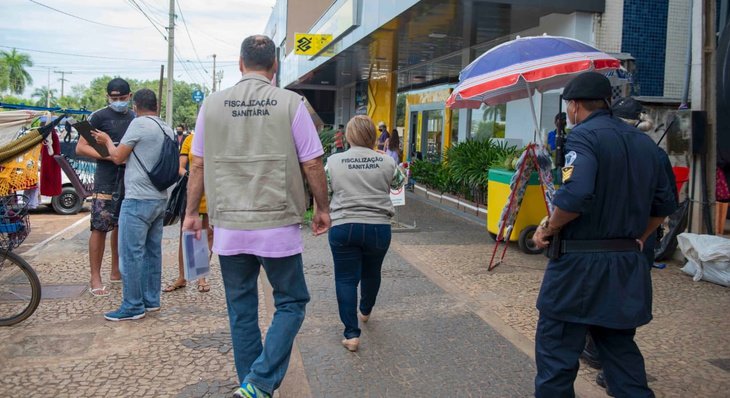 Vigilância Sanitária realiza fiscalização no comércio da Capital, neste Dia dos Namorados