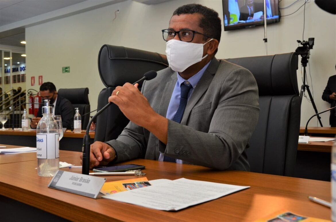 Vereador SGT. Júnior Brasão requer construções, revitalizações e linha de ônibus no sul de Palmas