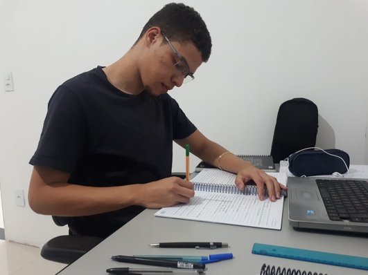 Vem Enem, Cartão do Estudante e Estação 2.0 marcam celebração do Dia Internacional da Juventude