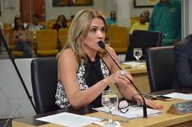 Laudecy Coimbra solicita instalação de quebra-molas na 1103 sul