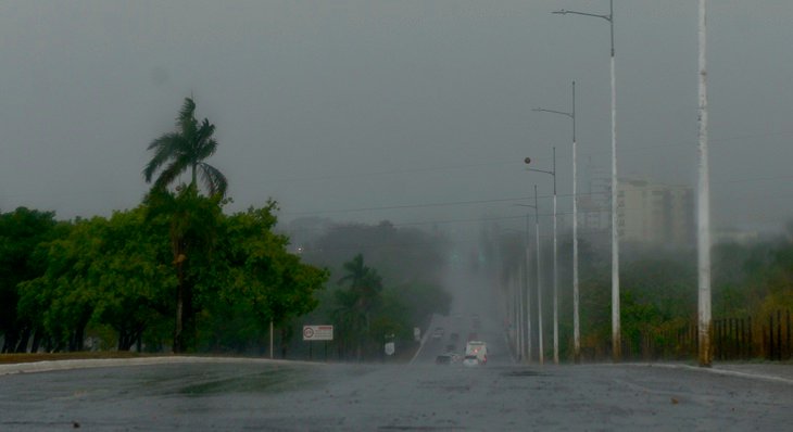 Alerta para risco de chuvas intensas neste início de semana em Palmas