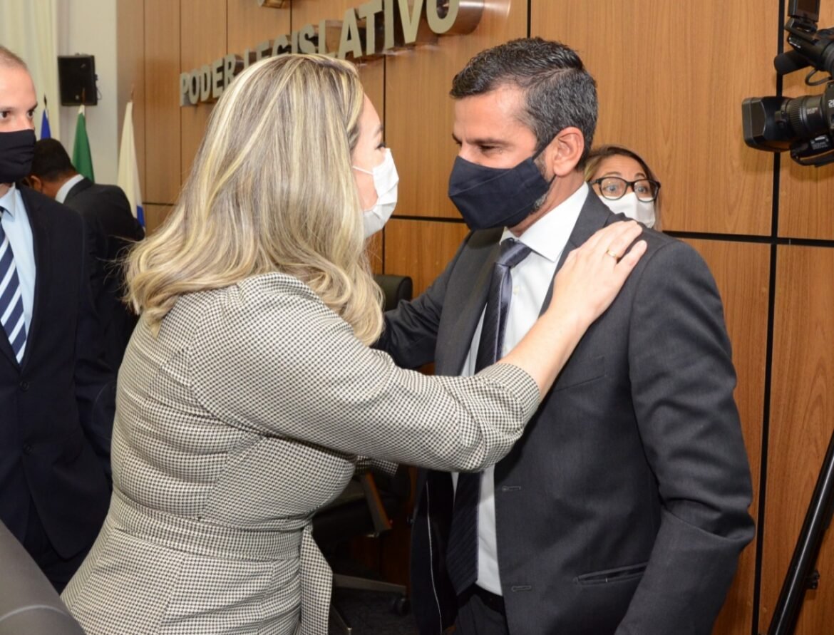 Vereador Mauro Lacerda parabeniza a gestão Cinthia Ribeiro pelo avanço na licitação que irá asfaltar os setores Santa Fé e Morada do Sol I e III, na Capital