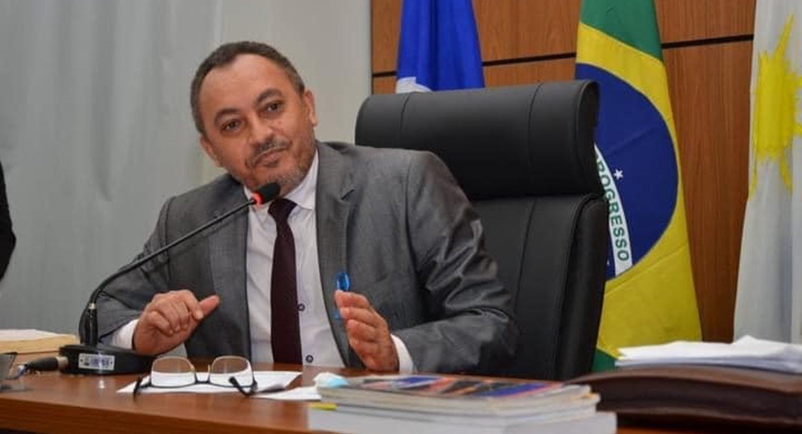 Marilon Barbosa solicita serviços de roçagem para bairros na região sul