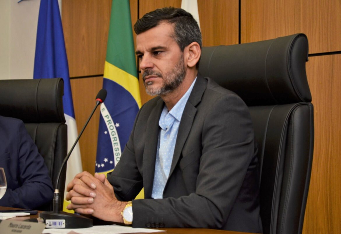Mauro Lacerda solicita melhorias no Setor Santa Bárbara e região