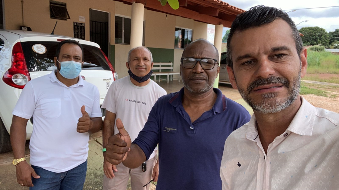 Titulo: Vereador Mauro Lacerda visita a Base Comunitária da PM no Aureny III e parabeniza a eficiência da Polícia Militar