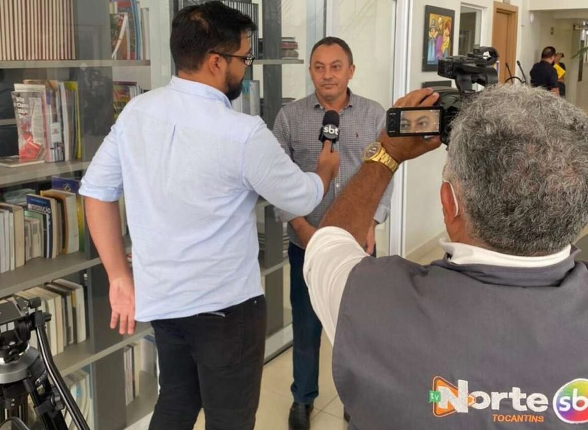 Em entrevista para canal de TV, o vereador Marilon Barbosa defendeu a retomada de obras na capital  Assessoria de comunicação do vereador Marilon Barbosa, 19 de abril de 2022