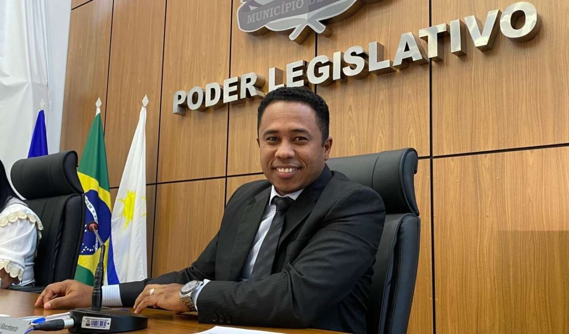 Concurso Público da Educação é tema de requerimento do vereador Daniel Nascimento