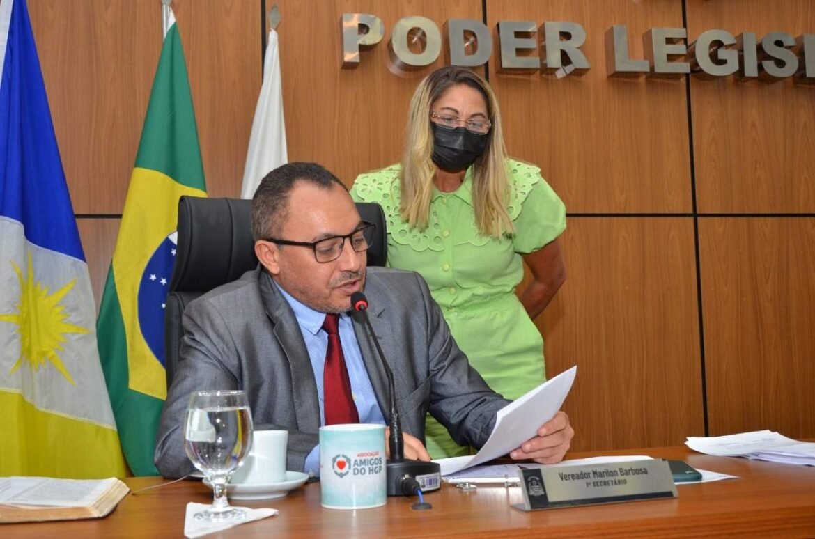 Câmara aprova requerimento do vereador Marilon Barbosa com pedido de recapeamento asfáltico no setor Santa Bárbara