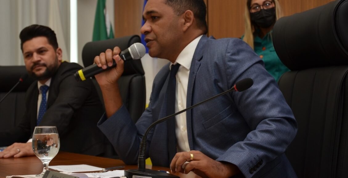 Presidida por Waldson da Agesp, comissão da Câmara aprova projeto de lei de interesse dos servidores públicos municipais de palmas e da casa de leis.
