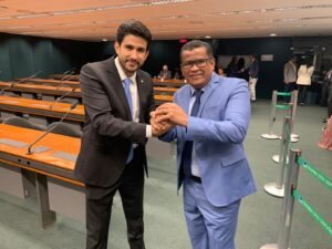 Em Brasília, vereador SGT Júnior Brasão participa da solenidade de posse do Deputado Federal Tiago Andrino