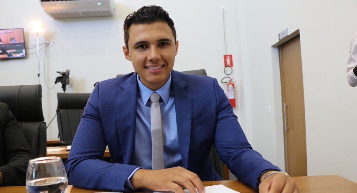 Vereador Pedro Cardoso apresenta projeto de lei para garantir mais acessibilidade em estabelecimentos comerciais