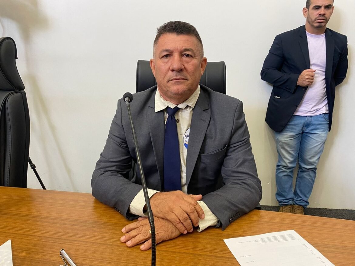 Câmara: Vereador Márcio Reis solicita ‘Operação tapa-buracos’ na Av. LO-10, entre as quadras 305 e 405 Norte, em Palmas