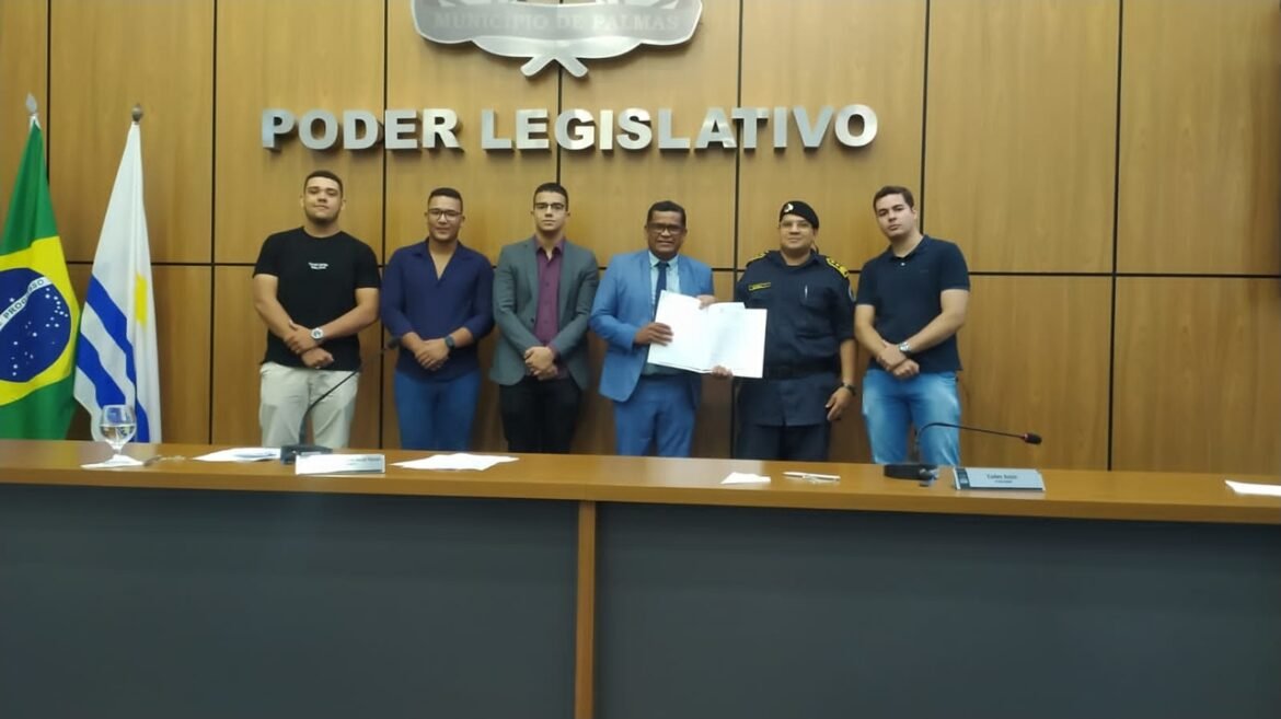Vereador Júnior Brasão vota a favor de projeto sobre o Programa Sociocultural de Segurança Preventiva da GMP