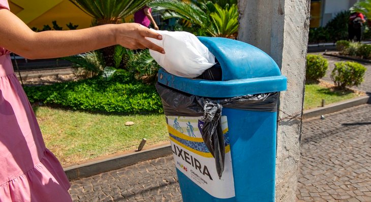 Lixo bem ensacado ajuda a manter a cidade mais limpa