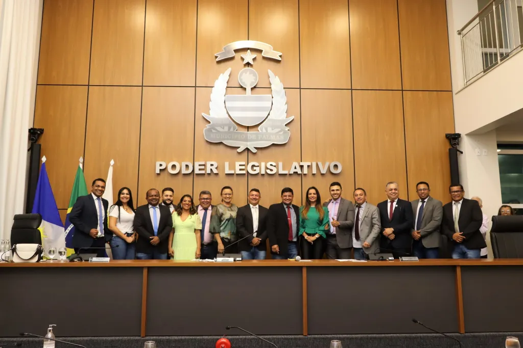 Vereador SGT. Júnior Brasão participa da cerimônia de posse da suplente Elaine Rocha