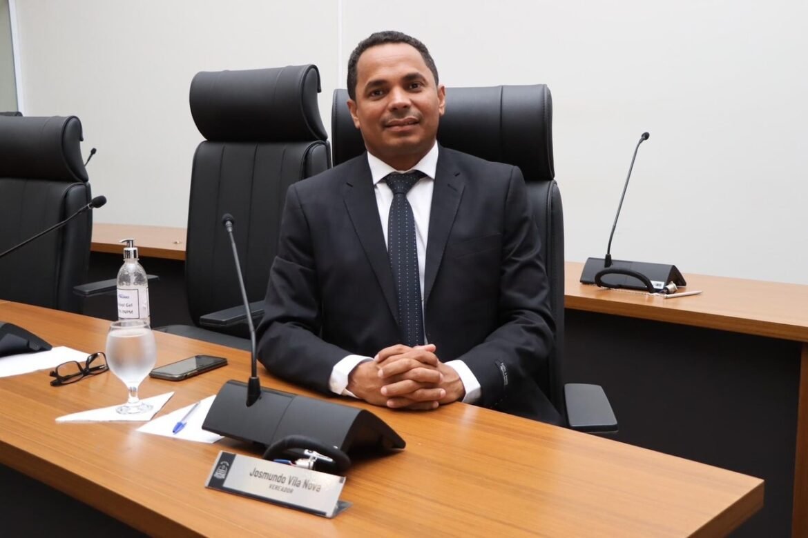 Vereador Josmundo requer a revitalização da praça pública situada na APM 10, no Jardim Aureny lll