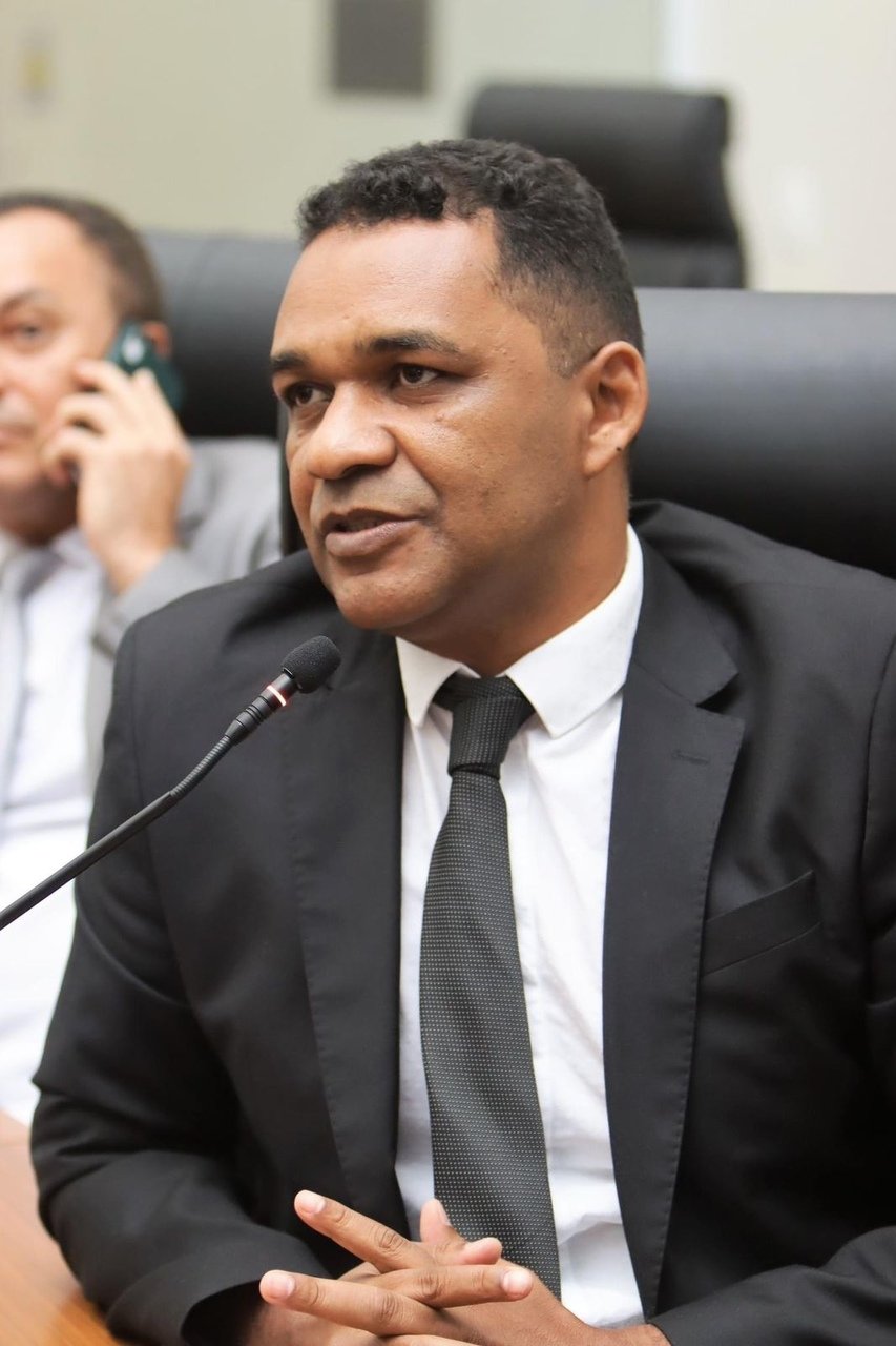 Vereador Waldson da Agesp solicita da Prefeitura a contratação de uma empresa para prestar os serviços públicos da Capital