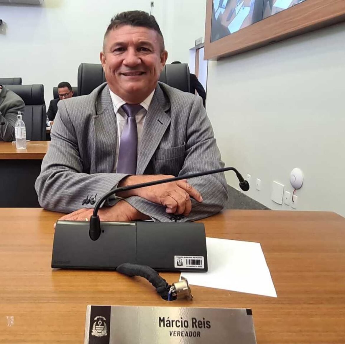Servidores valorizados: Vereador Márcio Reis pede a implantação de plano de saúde para os funcionários públicos de Palmas