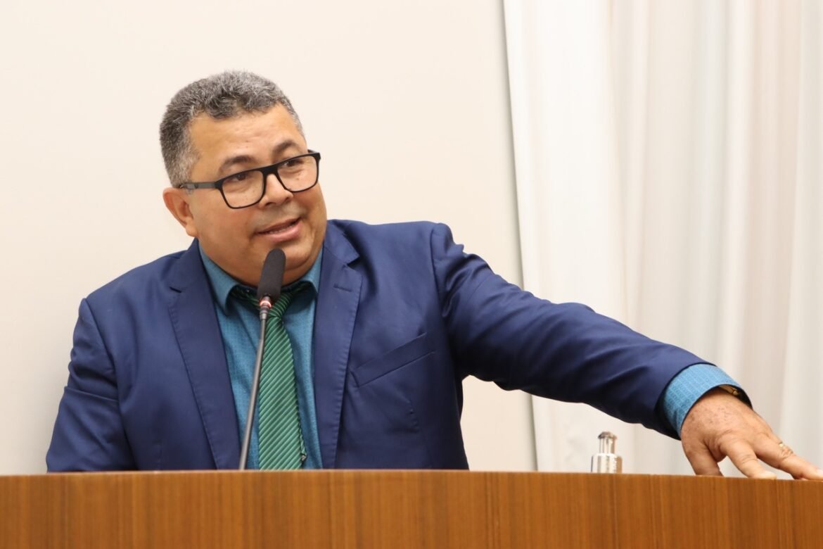 Presidente Folha convida população para a Sessão Especial de Abertura do Ano Legislativo de 2023, na Câmara de Palmas