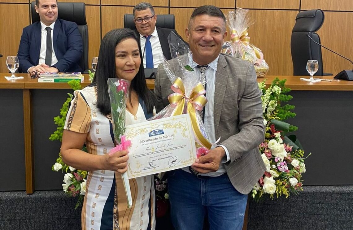 Dia da Mulher: Vereador Márcio Reis homenageia Maria José de Jesus durante Sessão Solene na Câmara de Palmas