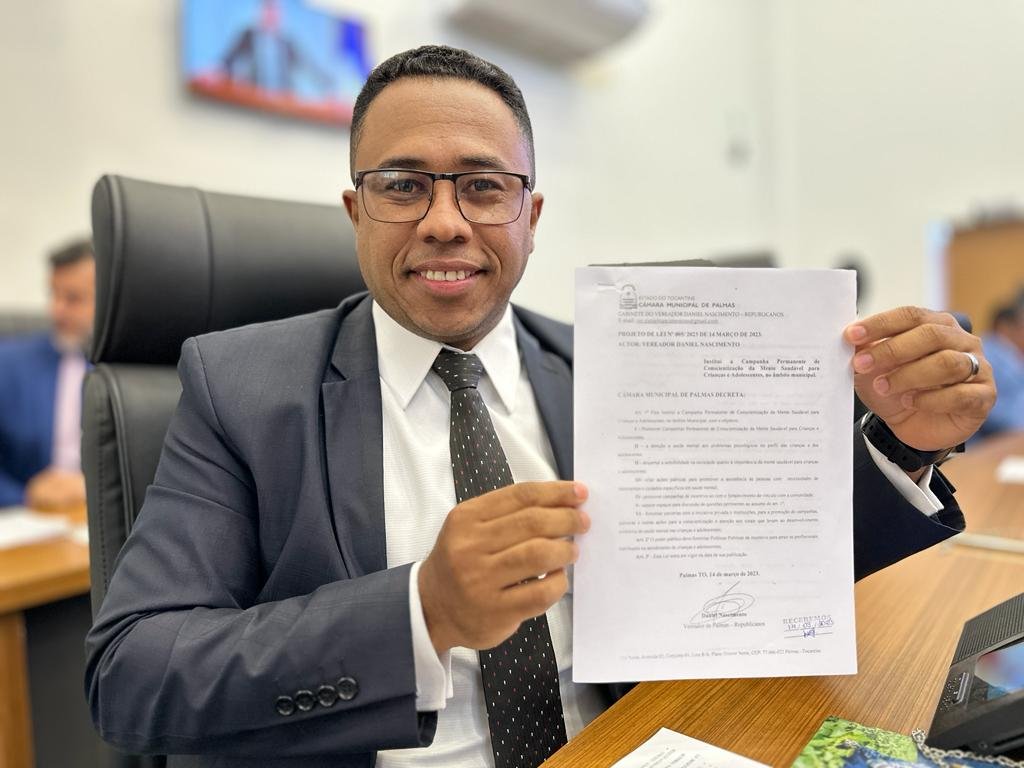 REQUERIMENTO ATENDIDO! Após solicitação do vereador Daniel Nascimento, serviços de limpeza e roçagem na quadra 203 norte, em Palmas, estão sendo realizados