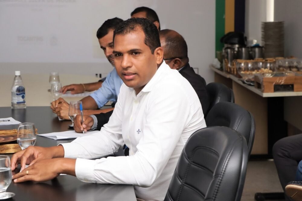 Vereador Nego participa de importante reunião com o secretário de indústria do Tocantins para discutir o fortalecimento econômico do Estado