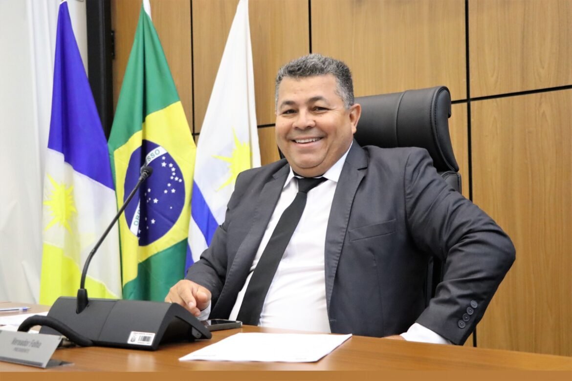 Vereador Folha solicita a revitalização da praça da quadra 303 Norte, em Palmas