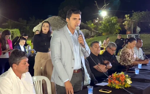 Pedro Cardoso participa de reunião para discutir a criação do Distrito de Taquaruçu Grande