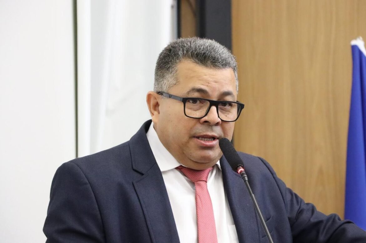 Vereador Folha requer levantamento demográfico dos lotes da quadra Arno 41, em Palmas