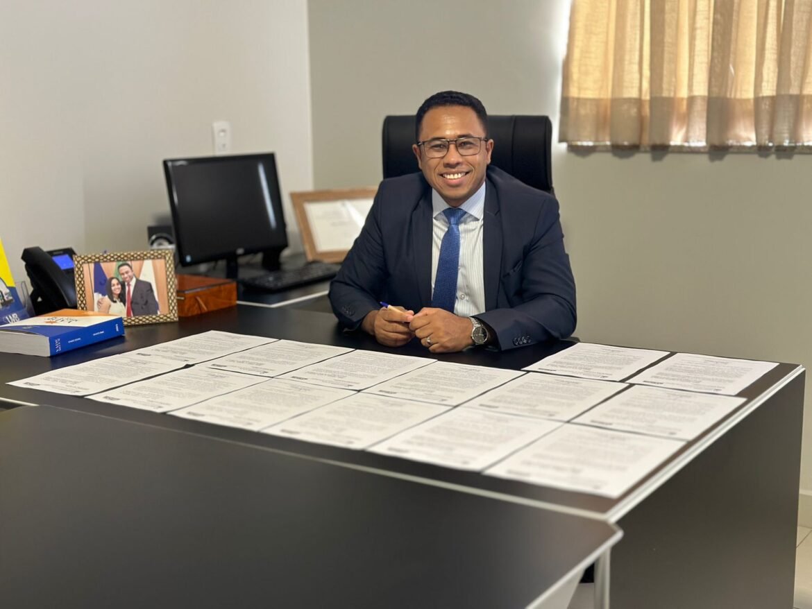 O Vereador Daniel Nascimento (Republicanos), retornou aos trabalhos neste segundo semestre de 2023, apresentando 14 requerimentos e 2 Projetos de Lei ao Poder Executivo para benefício da população de Palmas.