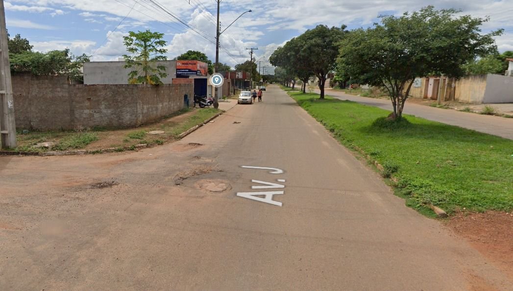 Vereador Josmundo requer o recapeamento da malha asfáltica na Avenida J, no bairro Aureny III