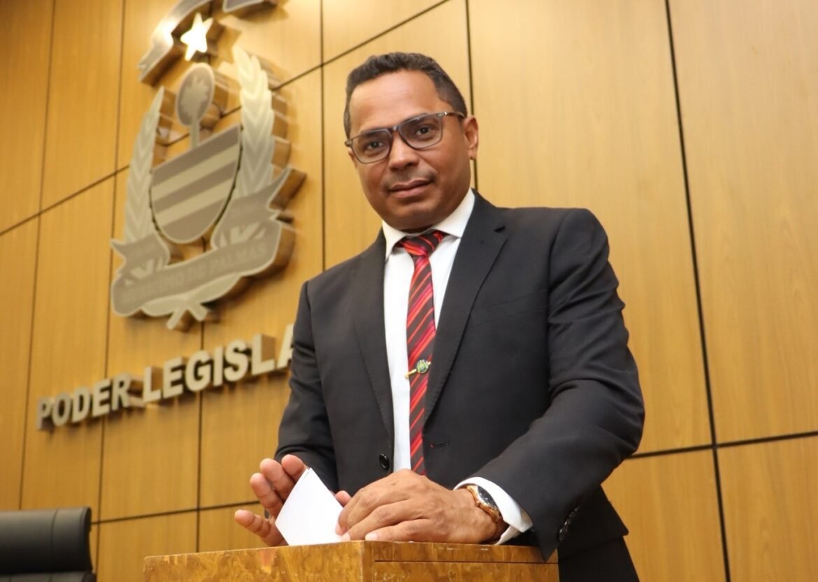 Vereador Josmundo vota pelo aumento no Auxílio-Alimentação dos servidores públicos de Palmas