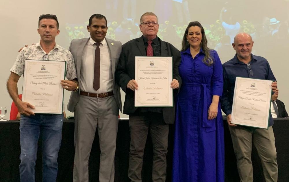 Em Sessão Solene, vereador Nego entrega Títulos de Cidadão Palmense