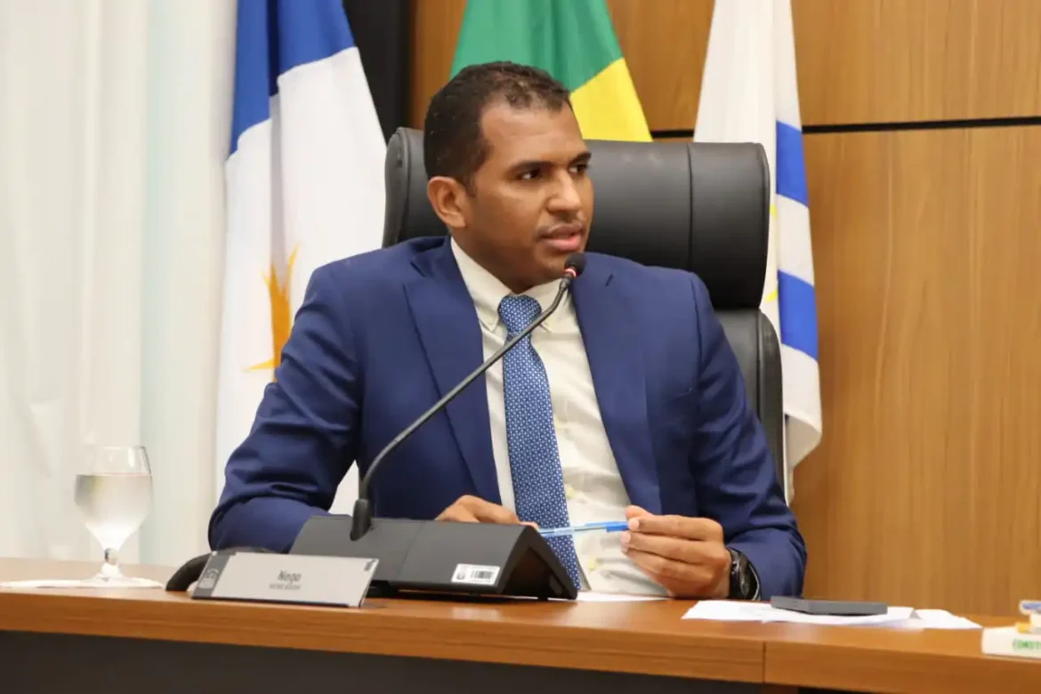 Após solicitação do vereador Nego, redutor de velocidade é instalado no cruzamento da Av. Tocantins com a rua Terezinha, no Aureny I