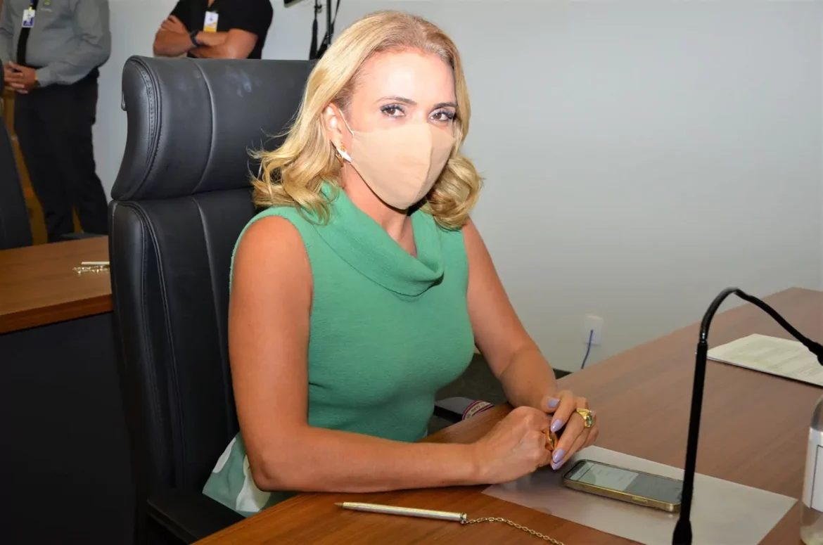 Revitalização da Praça da Quadra da 110 Sul é solicitada por Laudecy Coimbra