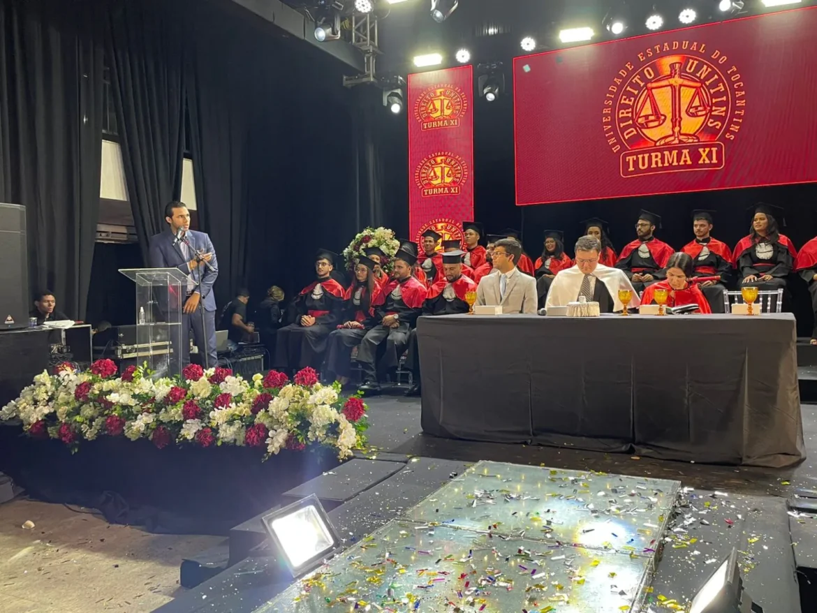 Vereador Pedro Cardoso inspira graduandos como paraninfo da 11ª turma de Direito da Universidade Estadual do Tocantins