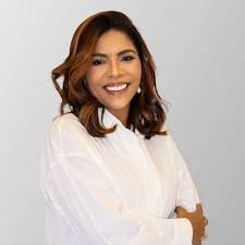 Delma Freitas solicita melhorias na iluminação do Aureny II