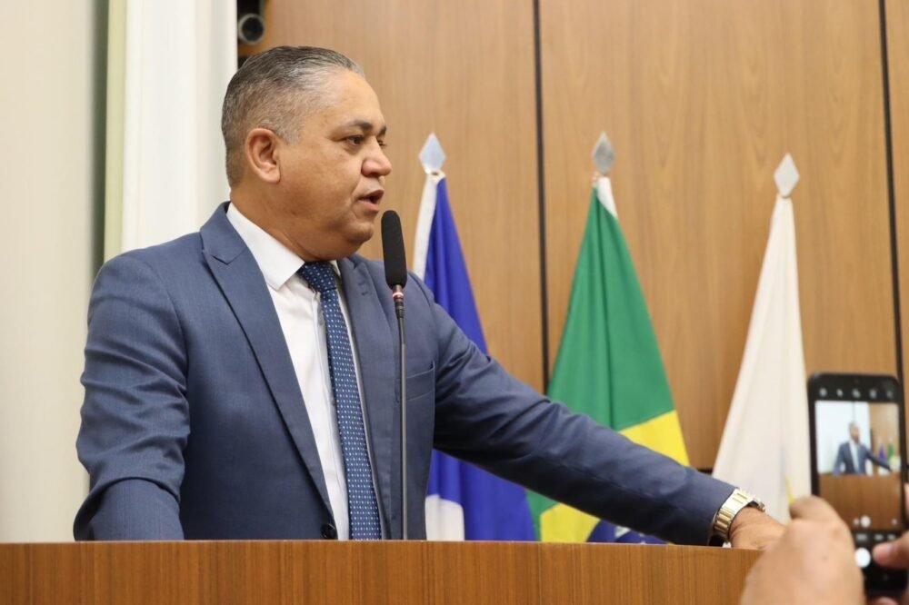 Vereador Eudes Assis solicita limpeza e roçagem em avenida entre o Sesc Norte e a Embrapa em Palmas