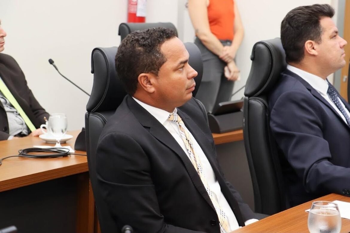 Vereador Josmundo solicita melhorias na iluminação pública da Baixada do Aureny III, região sul de Palmas