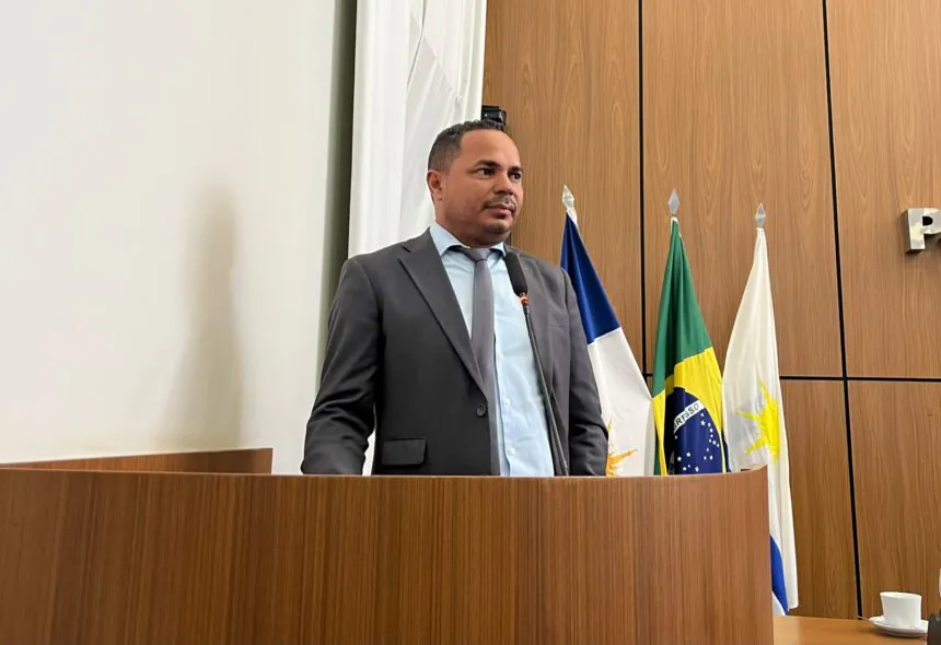 Requerimento do vereador Josmundo resulta em pavimentação da Avenida J, no Jardim Aureny IV