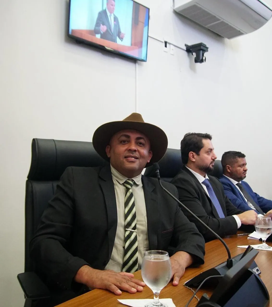 Vereador Dian Carlos solicita pavimentação asfáltica para o Jardim Bela Vista e busca melhorias para moradores de Palmas